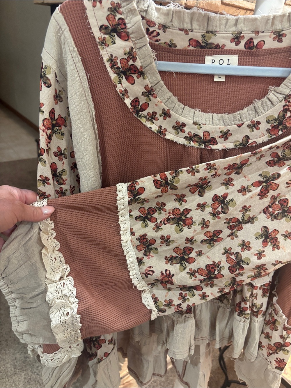 NEW POL Dusty Rose Floral Ruffle Top - Picture 3 of 6